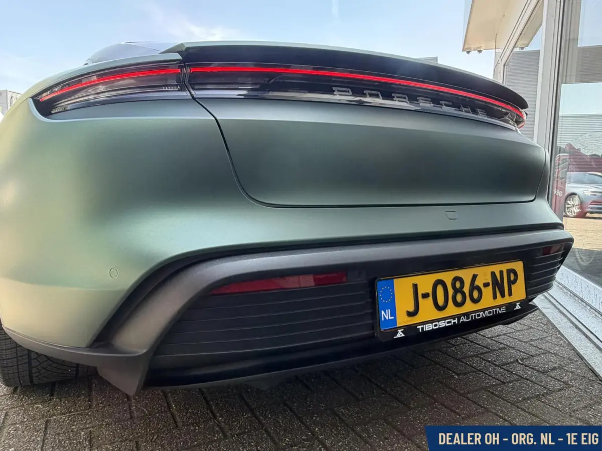 4S Performance 84 kWh BTW 5P Pano Adapt 93kWh bruto