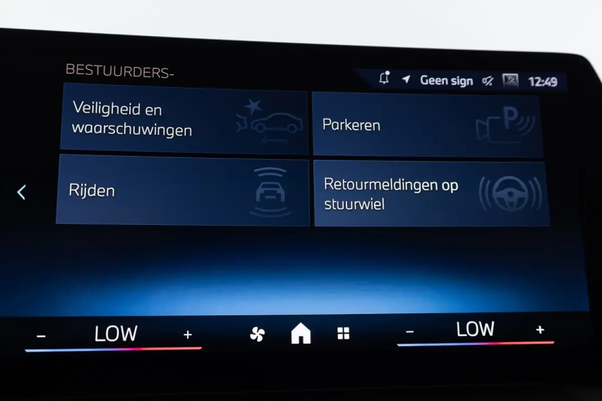 eDrive20 business Design 67 kWh | Full LED | NAVI | PDC | ECC | SOH 99% !