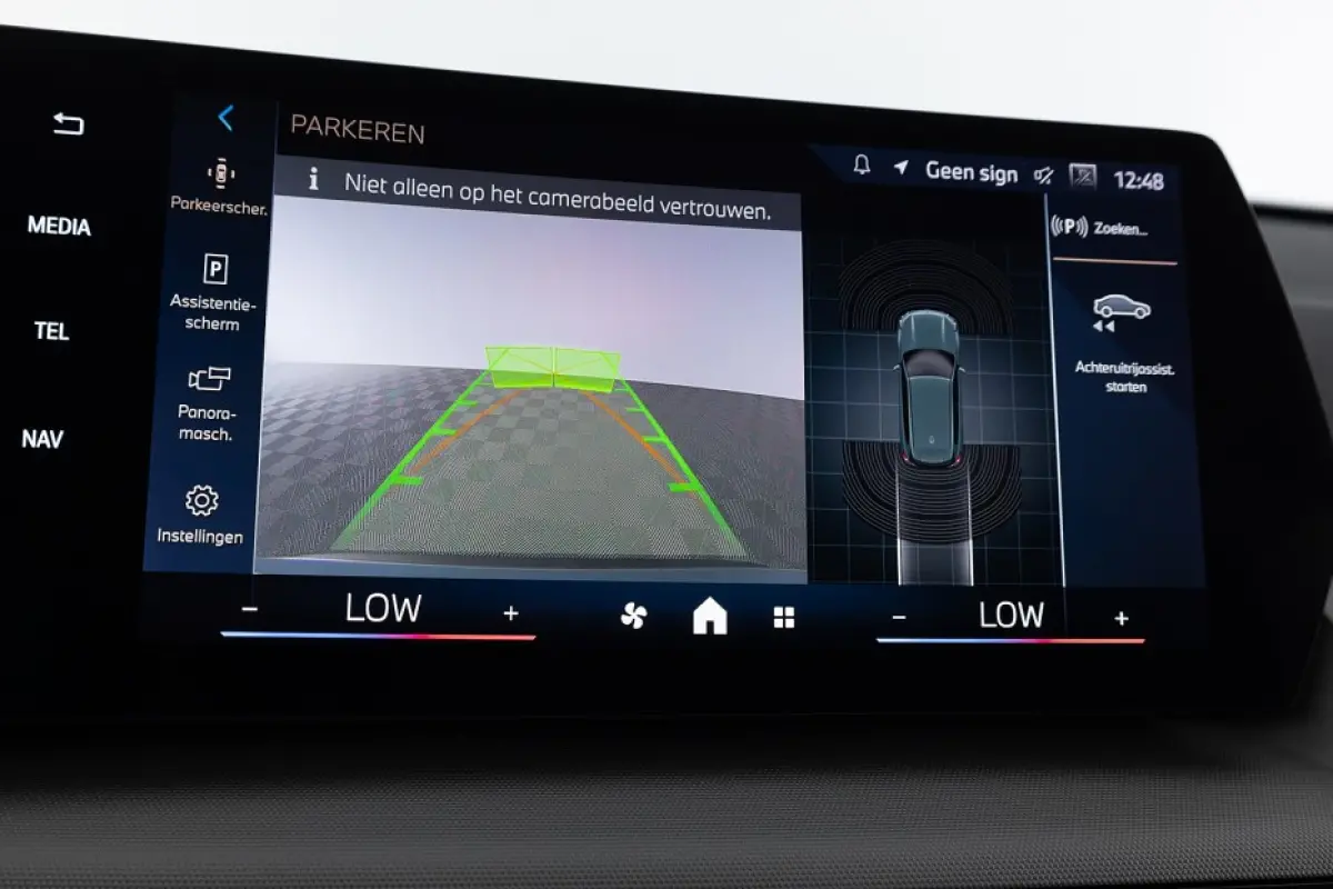 eDrive20 business Design 67 kWh | Full LED | NAVI | PDC | ECC | SOH 99% !