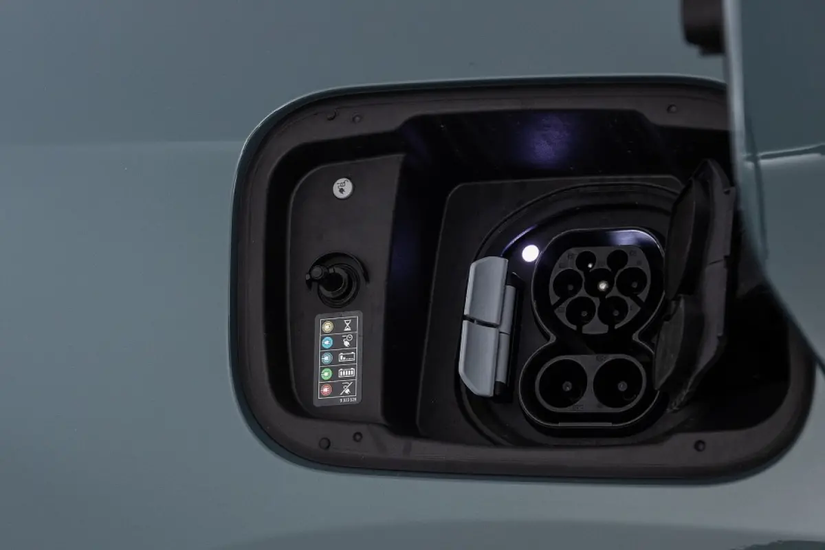 eDrive20 business Design 67 kWh | Full LED | NAVI | PDC | ECC | SOH 99% !