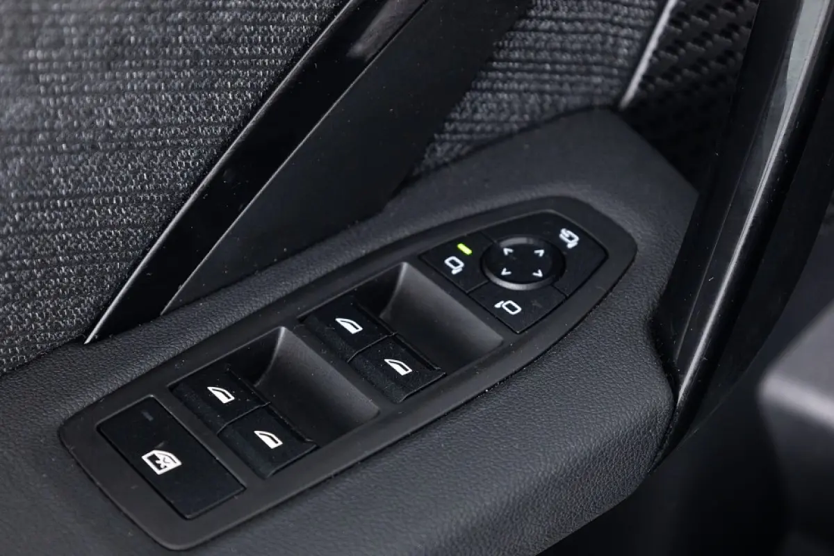 eDrive20 business Design 67 kWh | Full LED | NAVI | PDC | ECC | SOH 99% !