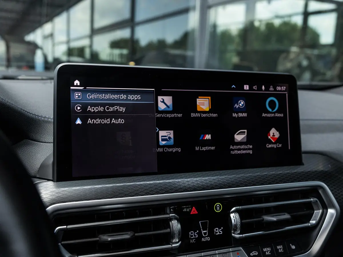 xDrive30e High Executive | M-SPORT | 20 INCH | HARMAN KARDON | PANORAMA/SCHUIF-KANTELDAK | ADAPTIVE CRUISE CONTROL | HEAD-UP | STOELMEMORY | KEYLESS | SOPHISTOGRAU |