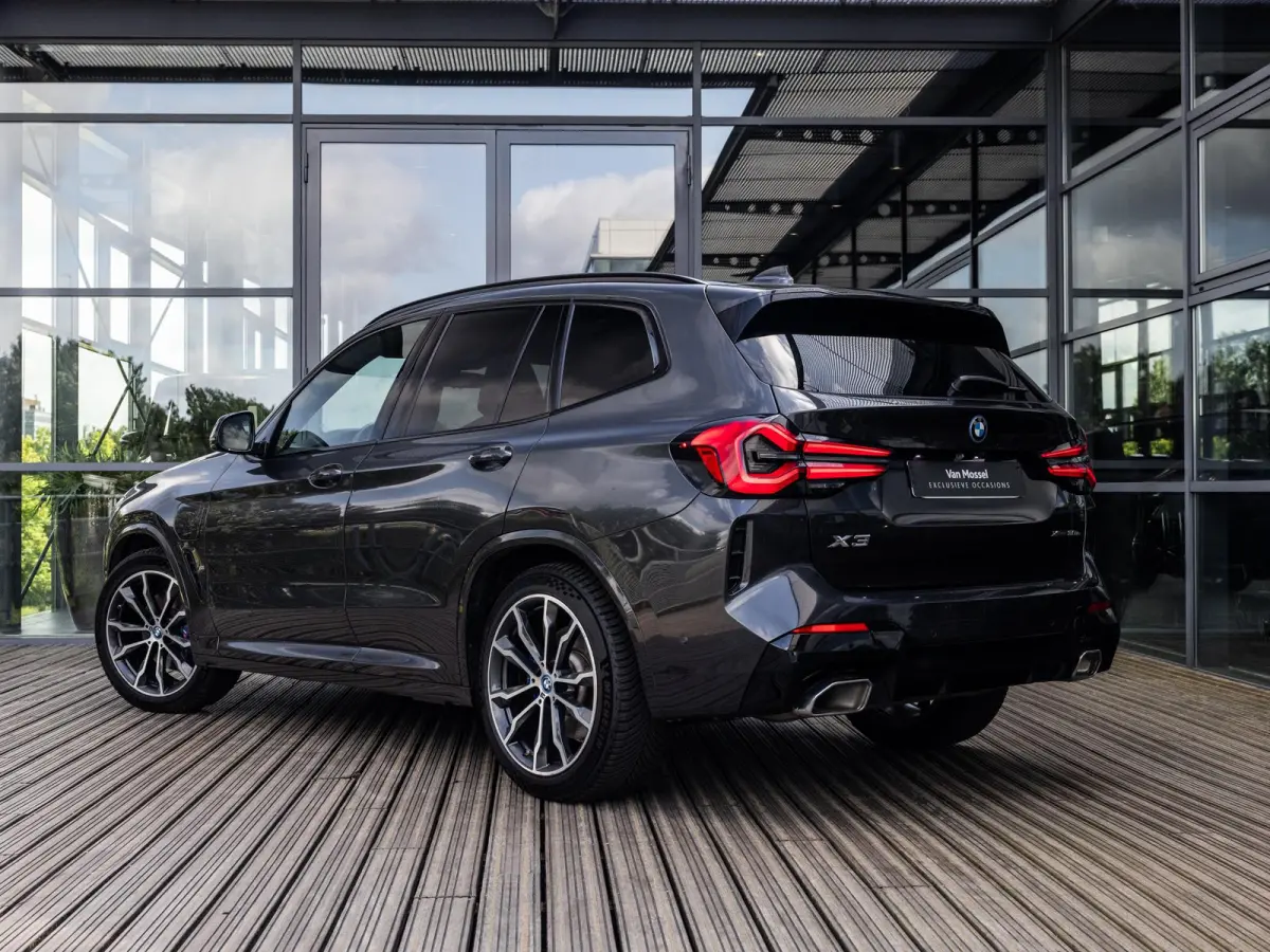 xDrive30e High Executive | M-SPORT | 20 INCH | HARMAN KARDON | PANORAMA/SCHUIF-KANTELDAK | ADAPTIVE CRUISE CONTROL | HEAD-UP | STOELMEMORY | KEYLESS | SOPHISTOGRAU |