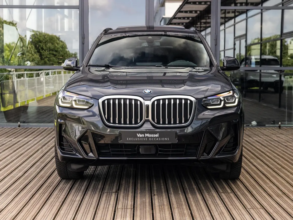 xDrive30e High Executive | M-SPORT | 20 INCH | HARMAN KARDON | PANORAMA/SCHUIF-KANTELDAK | ADAPTIVE CRUISE CONTROL | HEAD-UP | STOELMEMORY | KEYLESS | SOPHISTOGRAU |