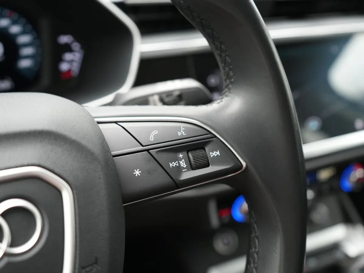 45 TFSI e edition PHEV 245pk Dealer O.H | Trekhaak af Fabriek | Virtual Cockpit | Apple Carplay | Stoelverwarming | BLIS | Led Koplampen | Keyless | Cruise Control |