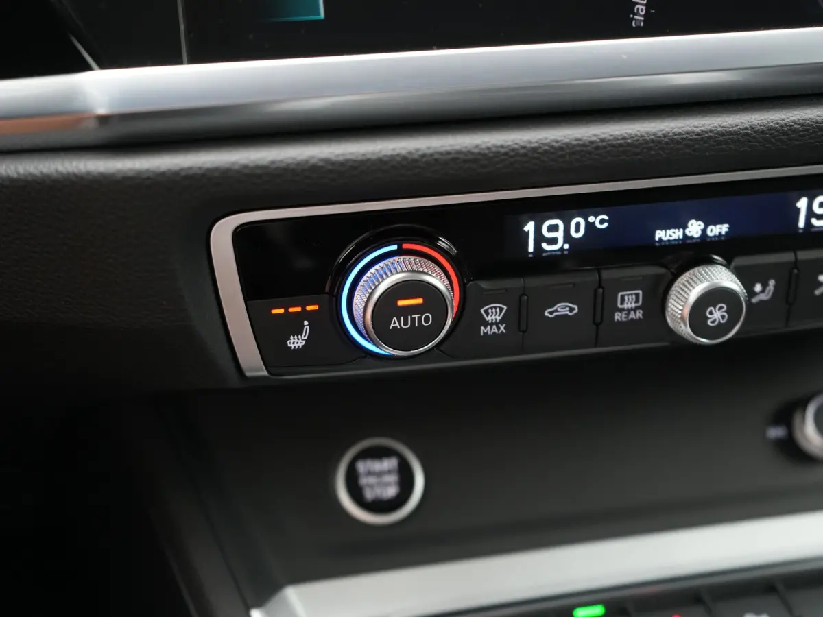 45 TFSI e edition PHEV 245pk Dealer O.H | Trekhaak af Fabriek | Virtual Cockpit | Apple Carplay | Stoelverwarming | BLIS | Led Koplampen | Keyless | Cruise Control |
