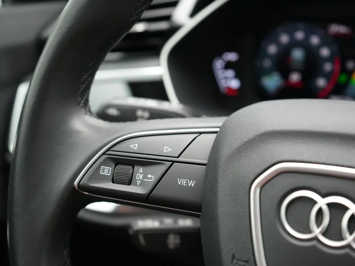 45 TFSI e edition PHEV 245pk Dealer O.H | Trekhaak af Fabriek | Virtual Cockpit | Apple Carplay | Stoelverwarming | BLIS | Led Koplampen | Keyless | Cruise Control |