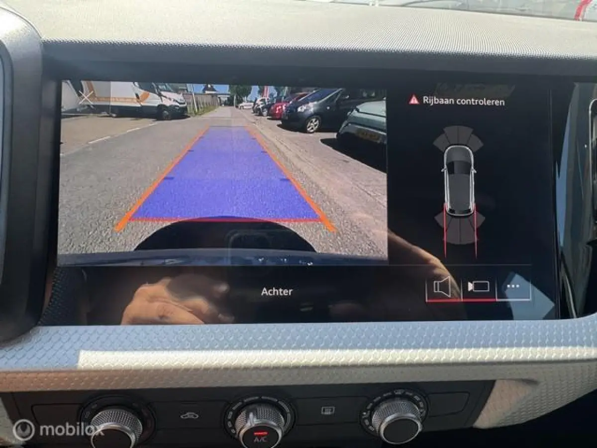 30 TFSI S Line Edition 110pk , Two Tone Grijs - Zwart , S-Line Sportive uitvoering , Navigatie , Camera achter , Parkeer sensoren voor & achter, S-Line Interieur ,