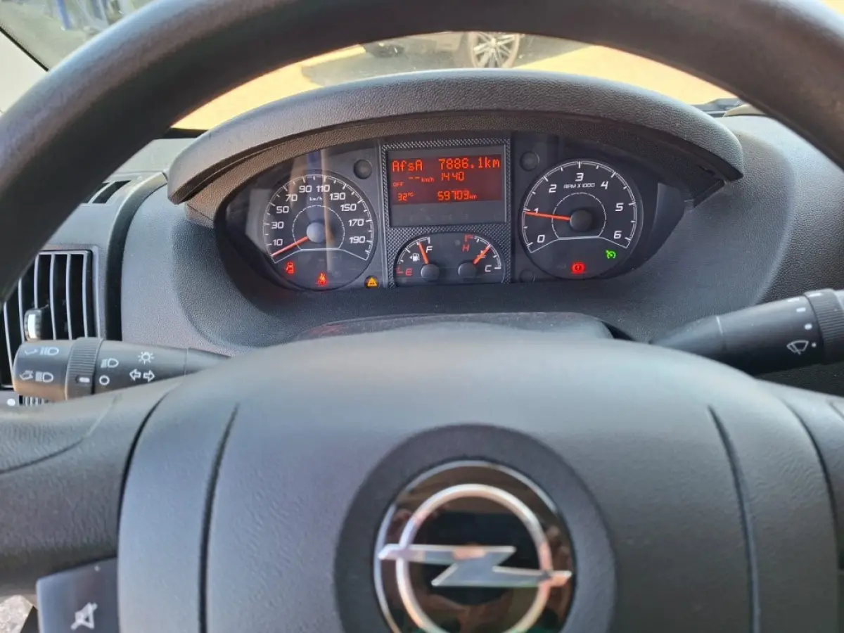 2.2D 140 L4H2 EDITION ZWAAR AIRCO NAVI PDC-CAMERA CRUISECONTROL