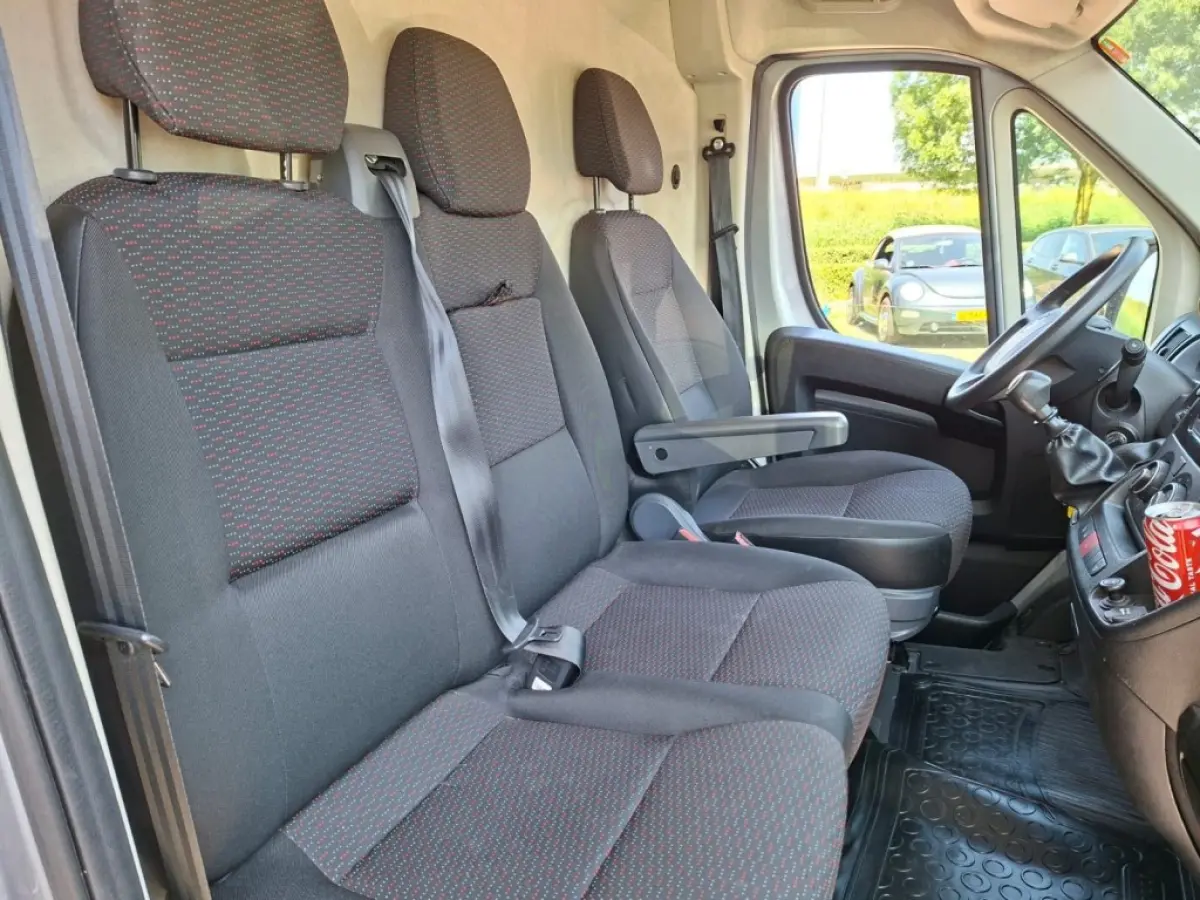 2.2D 140 L4H2 EDITION ZWAAR AIRCO NAVI PDC-CAMERA CRUISECONTROL