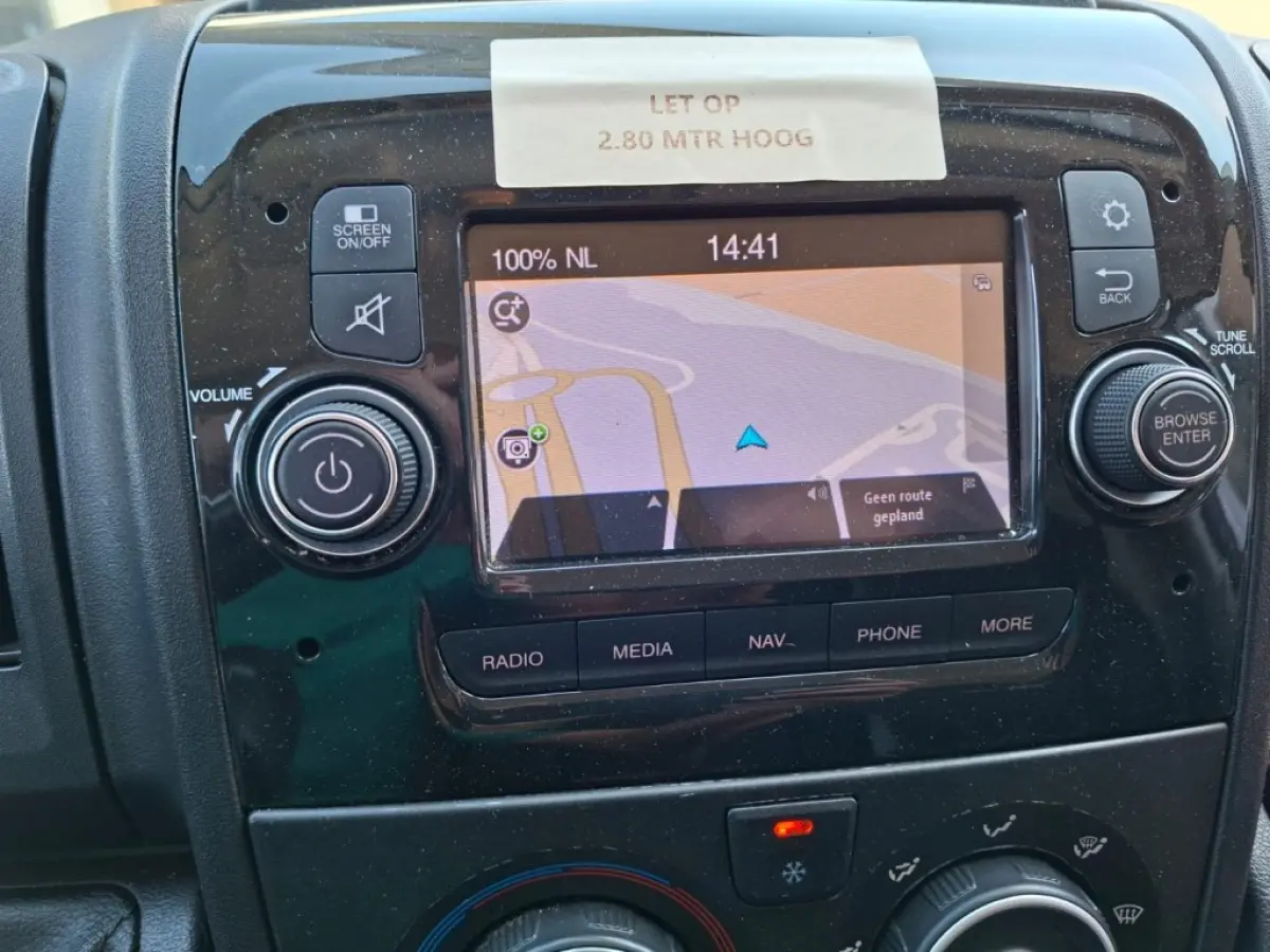 2.2D 140 L4H2 EDITION ZWAAR AIRCO NAVI PDC-CAMERA CRUISECONTROL