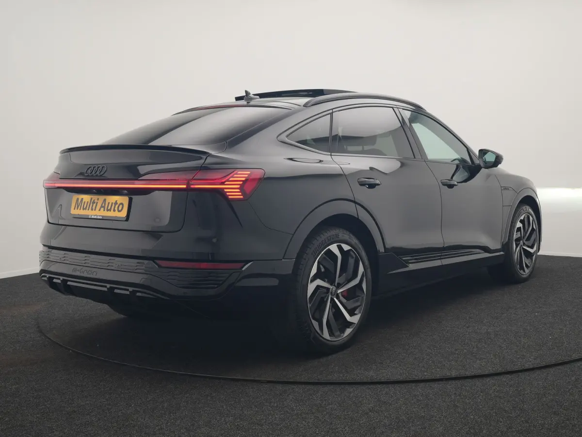 55 Quattro S edition 114 kWh 408pk Dealer O.H | Luchtvering | Panodak | Black Optic | Adaptive Cruise | 360 Camera | B&O Soundsystem | 21"L.M | Alcantara Sportstoelen Memory | Apple Carplay 