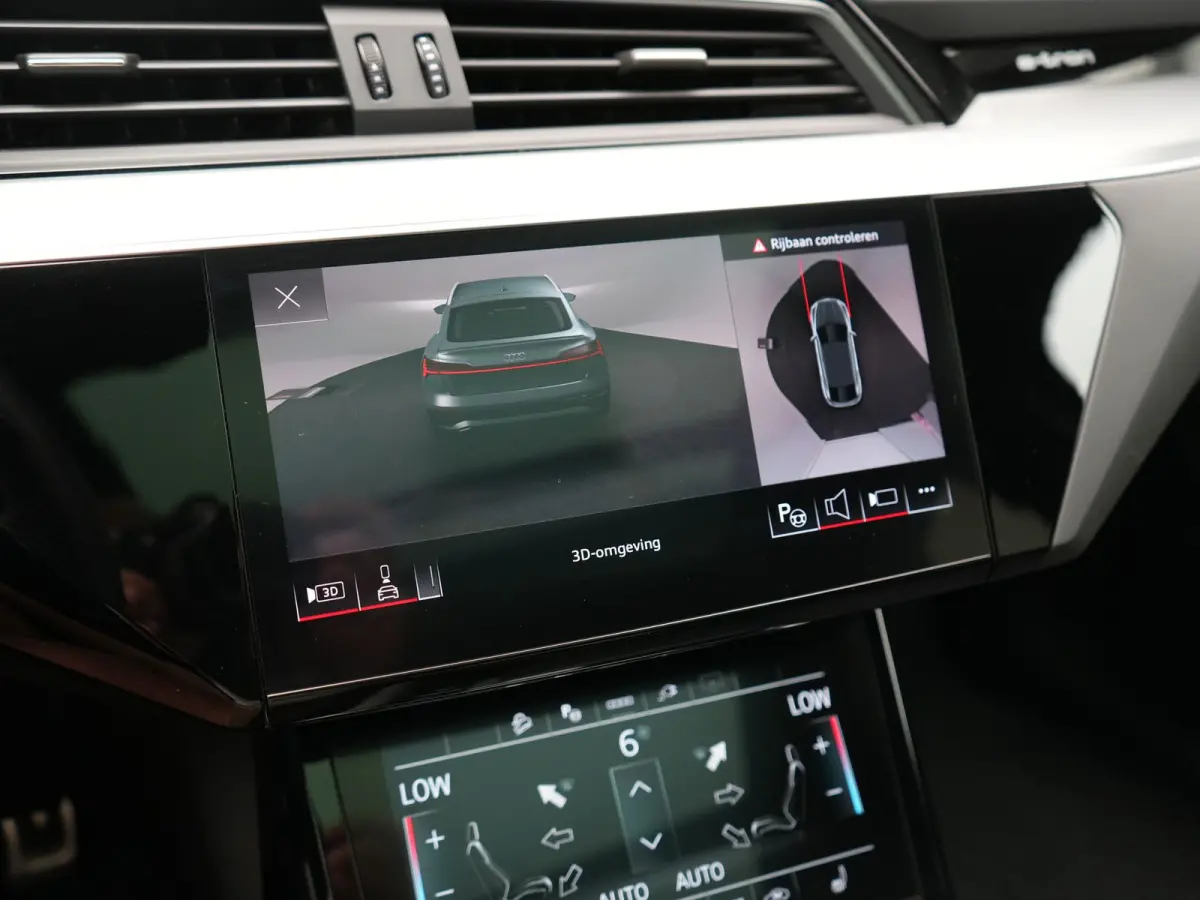 55 Quattro S edition 114 kWh 408pk Dealer O.H | Luchtvering | Panodak | Black Optic | Adaptive Cruise | 360 Camera | B&O Soundsystem | 21"L.M | Alcantara Sportstoelen Memory | Apple Carplay 