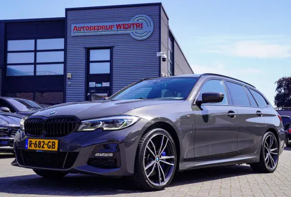 330e High Executive | Head Up Display | 360 camera | Stuurwielverwarming|Elektrische trekhaak