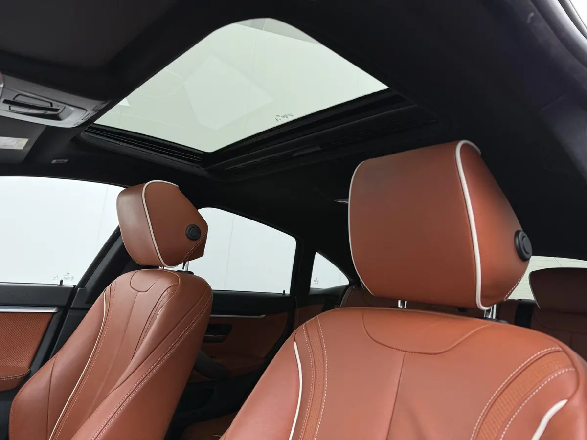 440i xDrive High Executive | BMW Individual leder | Panoramadak | Elektr. Stoelen | Stoelverwarming voor + achter |  Head-Up | Trekhaak |