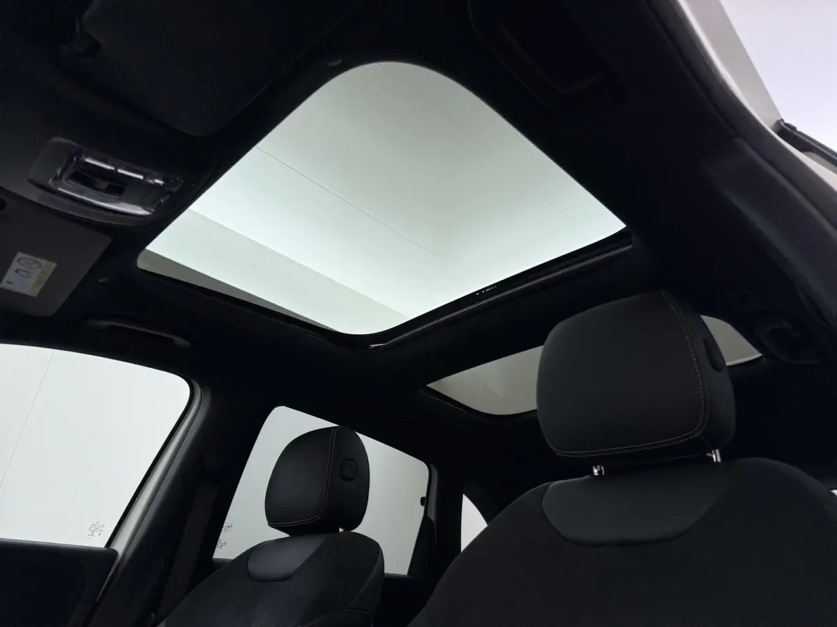 250 e Business Solution AMG Limited VAN: 29.900,- VOOR: 26.877,- UW HERFSTVOORDEEL: 3.023,- PANORAMA DAK | 360 CAMERA | SFEER VERLICHTING | ADAPTIEF CRUISE CONTROL | MEMORY OP STOEL | HEAD-U
