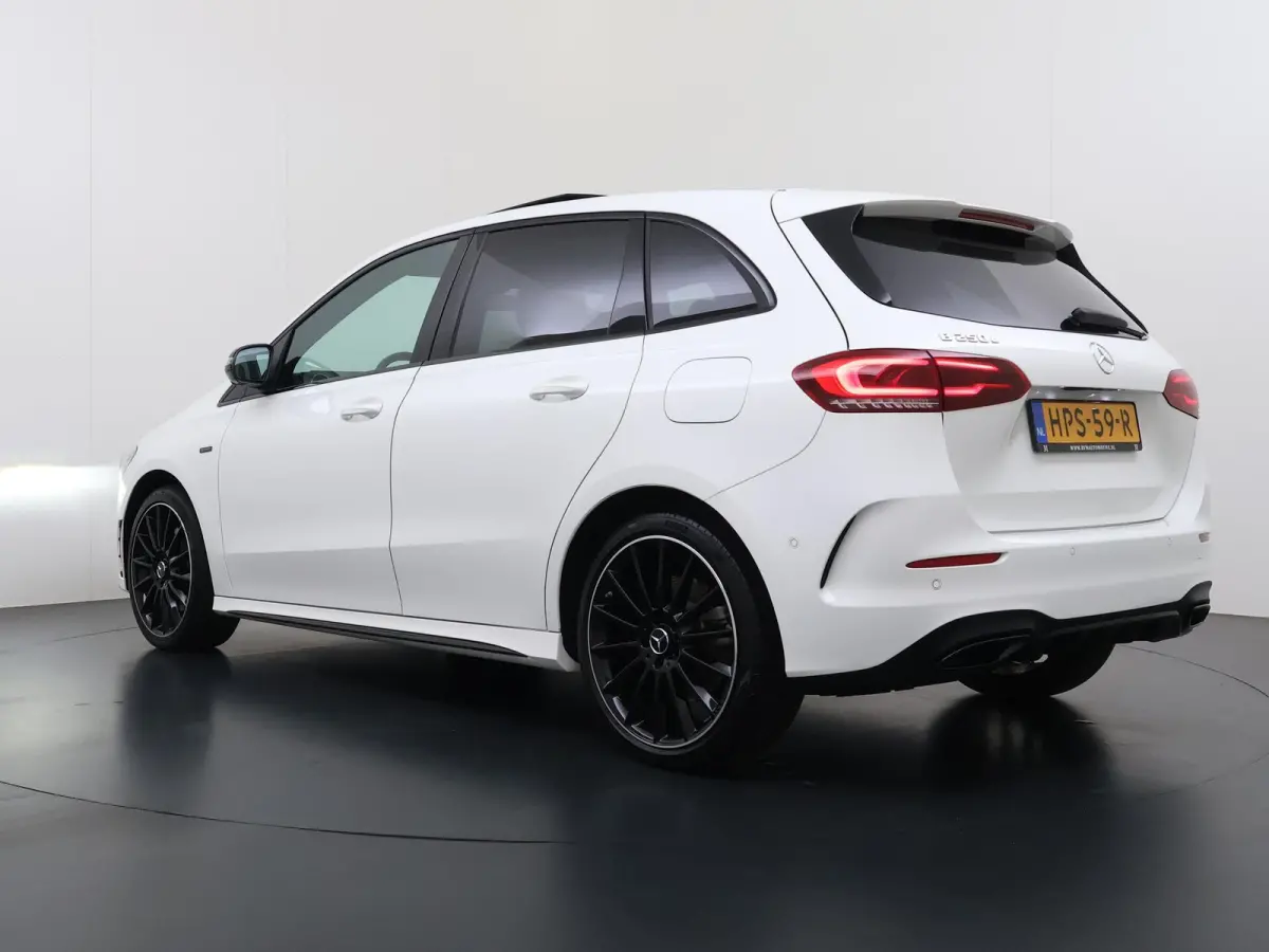 250 e Business Solution AMG Limited VAN: 29.900,- VOOR: 26.877,- UW HERFSTVOORDEEL: 3.023,- PANORAMA DAK | 360 CAMERA | SFEER VERLICHTING | ADAPTIEF CRUISE CONTROL | MEMORY OP STOEL | HEAD-U