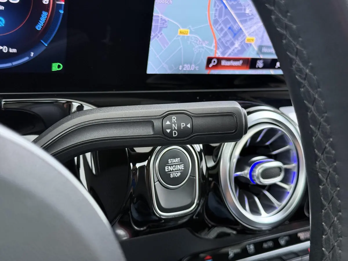 250 e Business Solution AMG Limited VAN: 29.900,- VOOR: 26.877,- UW HERFSTVOORDEEL: 3.023,- PANORAMA DAK | 360 CAMERA | SFEER VERLICHTING | ADAPTIEF CRUISE CONTROL | MEMORY OP STOEL | HEAD-U
