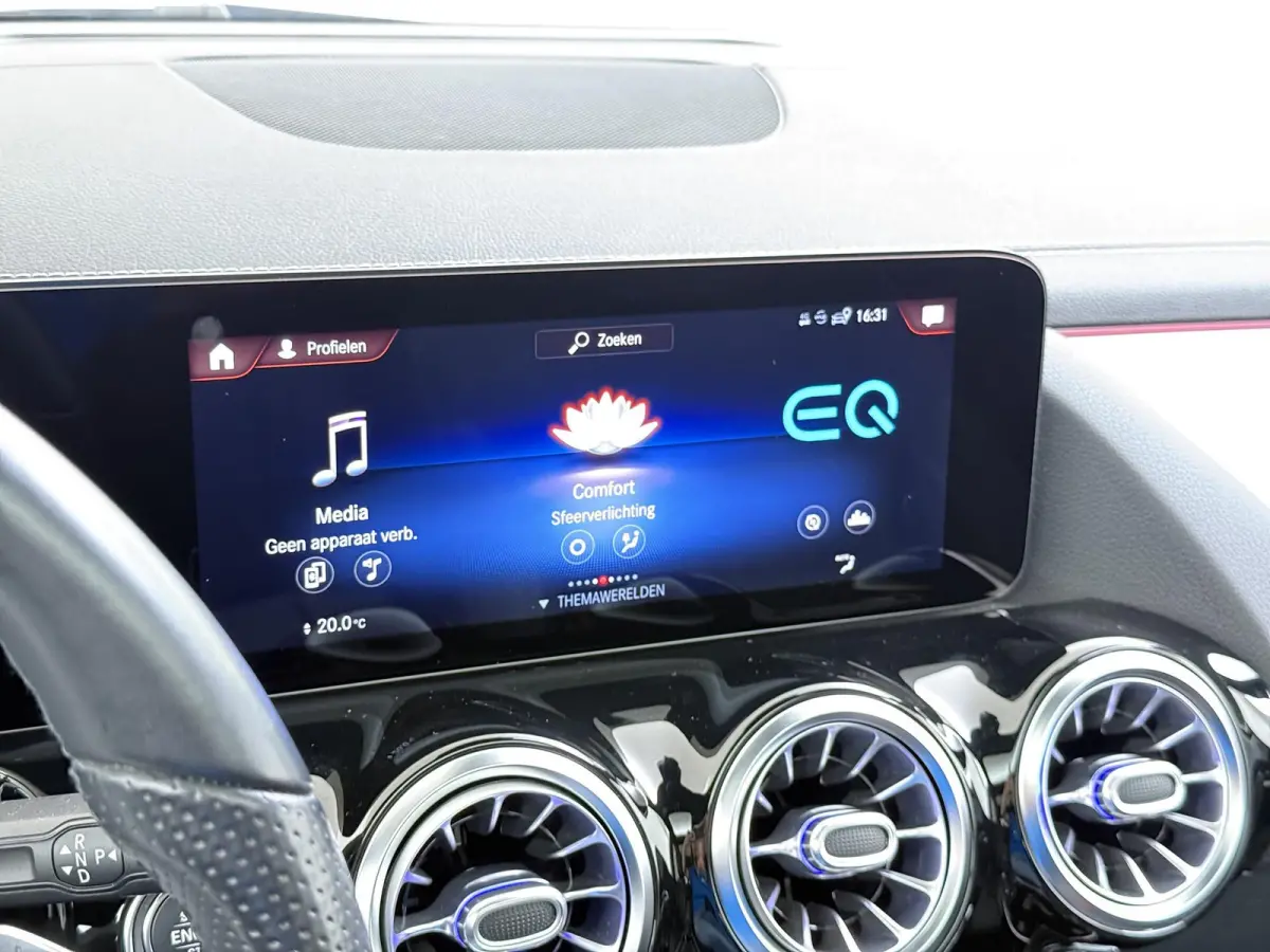 250 e Business Solution AMG Limited VAN: 29.900,- VOOR: 26.877,- UW HERFSTVOORDEEL: 3.023,- PANORAMA DAK | 360 CAMERA | SFEER VERLICHTING | ADAPTIEF CRUISE CONTROL | MEMORY OP STOEL | HEAD-U