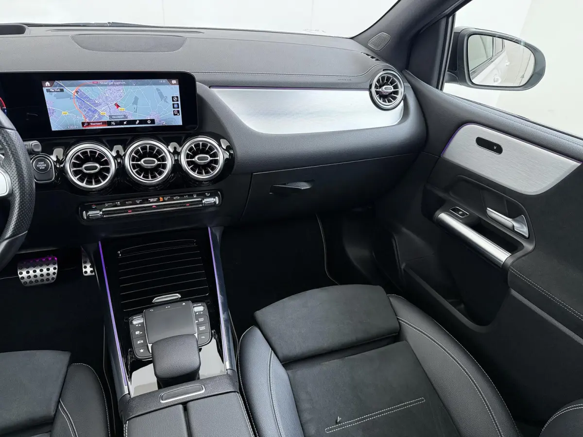 250 e Business Solution AMG Limited VAN: 29.900,- VOOR: 26.877,- UW HERFSTVOORDEEL: 3.023,- PANORAMA DAK | 360 CAMERA | SFEER VERLICHTING | ADAPTIEF CRUISE CONTROL | MEMORY OP STOEL | HEAD-U