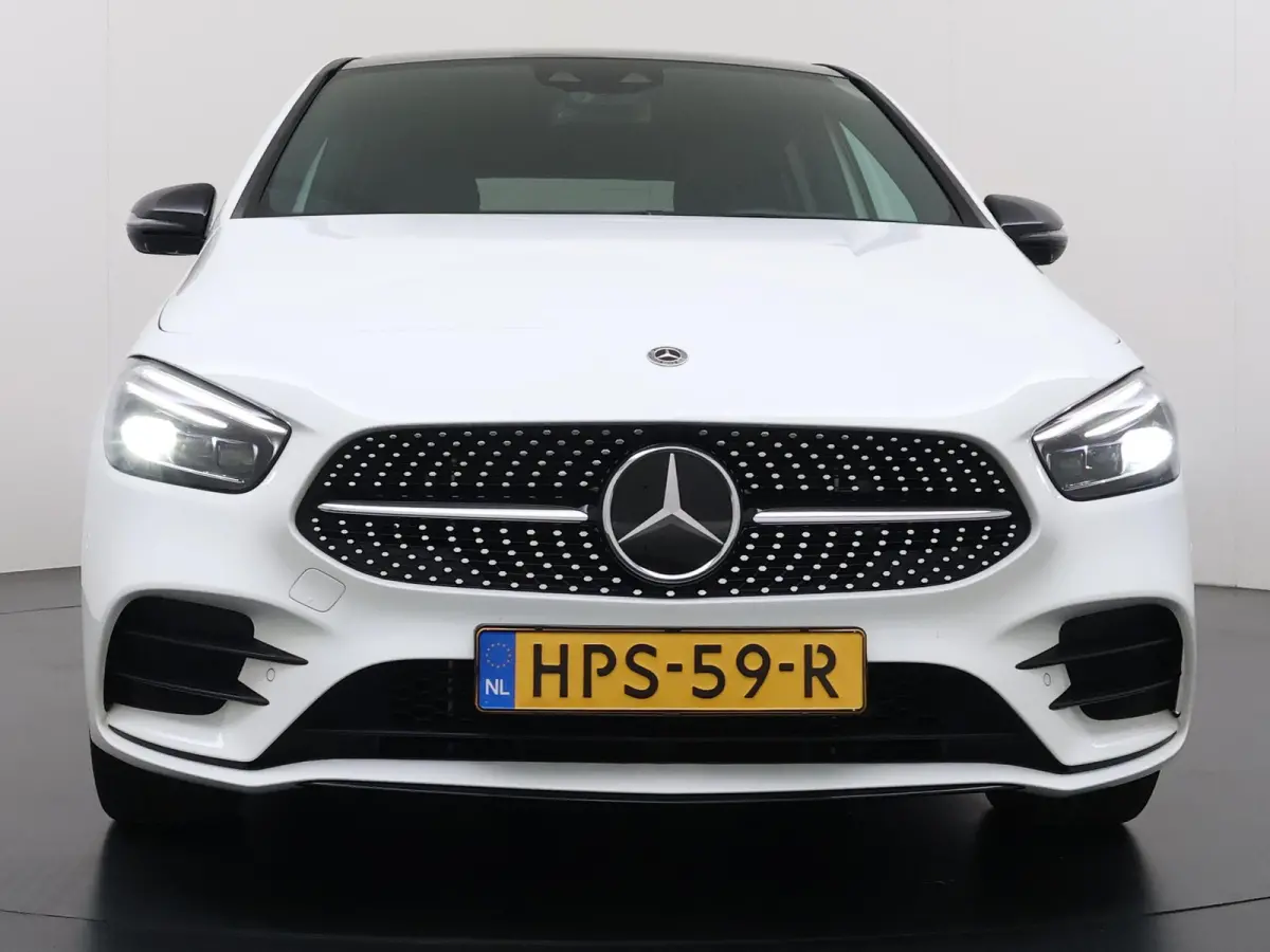 250 e Business Solution AMG Limited VAN: 29.900,- VOOR: 26.877,- UW HERFSTVOORDEEL: 3.023,- PANORAMA DAK | 360 CAMERA | SFEER VERLICHTING | ADAPTIEF CRUISE CONTROL | MEMORY OP STOEL | HEAD-U