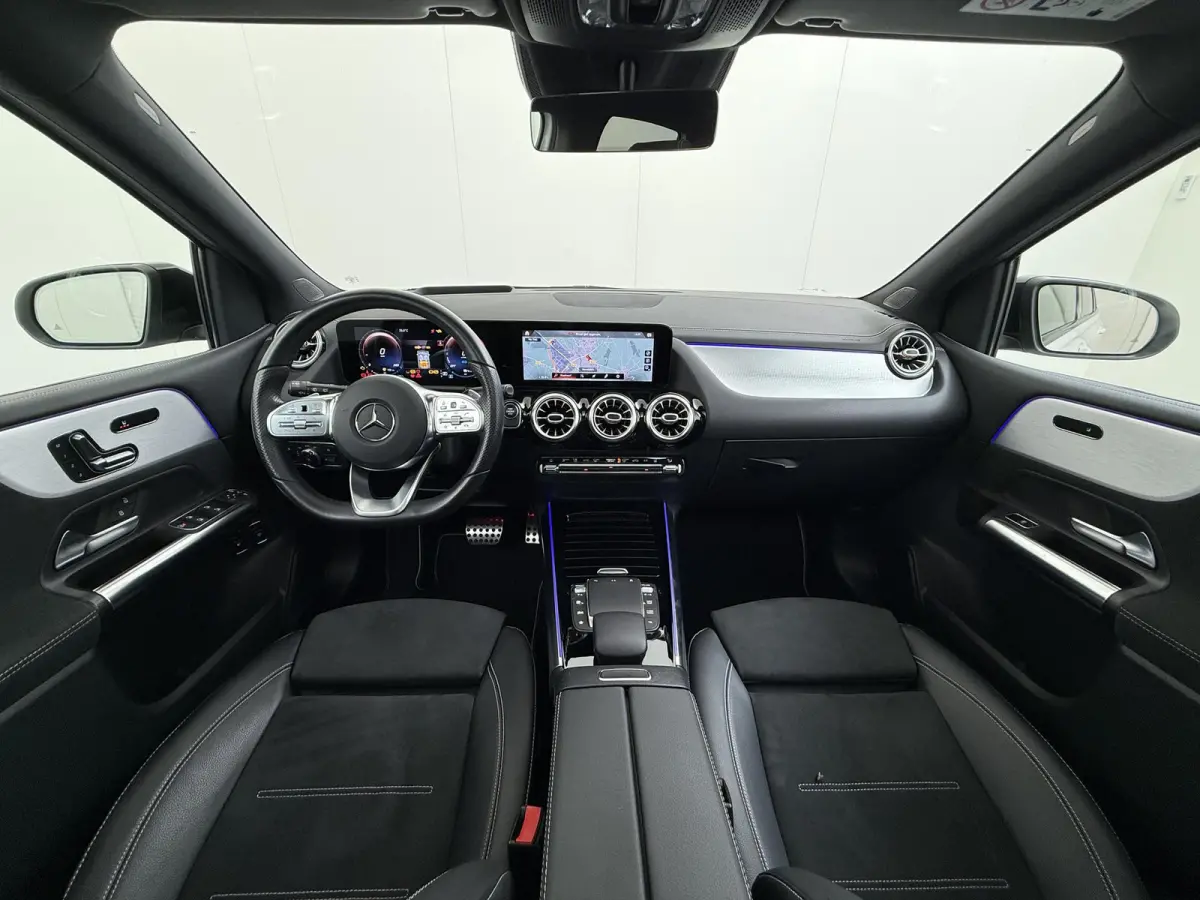250 e Business Solution AMG Limited VAN: 29.900,- VOOR: 26.877,- UW HERFSTVOORDEEL: 3.023,- PANORAMA DAK | 360 CAMERA | SFEER VERLICHTING | ADAPTIEF CRUISE CONTROL | MEMORY OP STOEL | HEAD-U