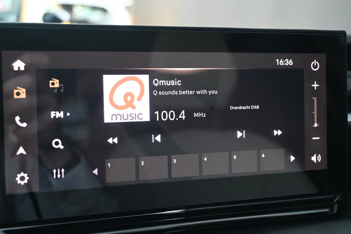 Max 113pk 44 kWh | Navigatie | Achteruitrijcamera | Climate Control | Draadloos telefoonladen | Apple Carplay & Android Auto | !!