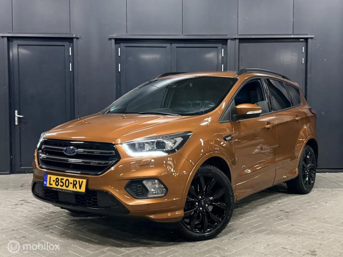 1.5 EcoBoost ST Line AUT/Copper Pulse Metallic/AWD