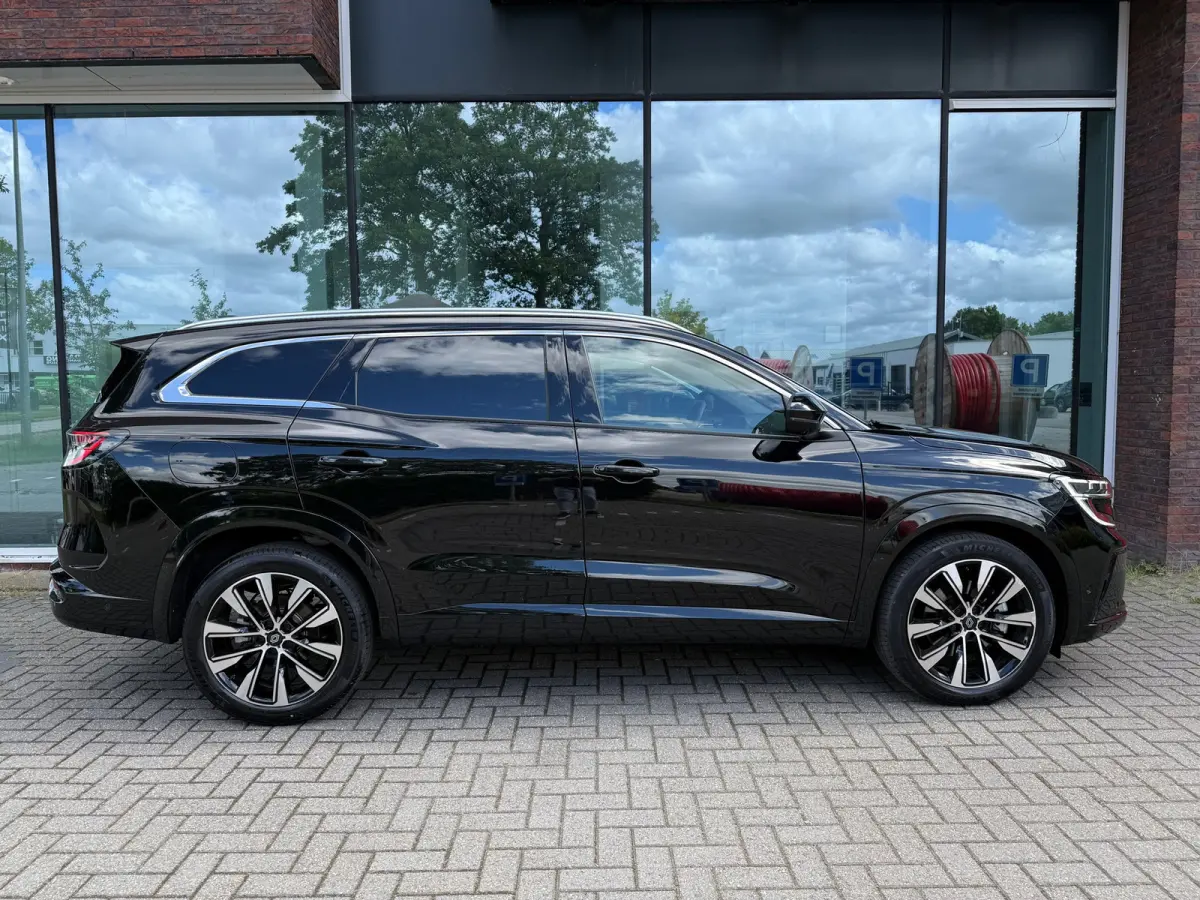 E-Tech full hybrid 200 techno 7p. - Automaat - Panoramadak - Navi - Camera