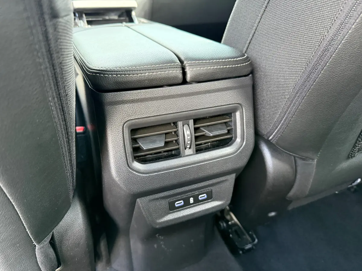 E-Tech full hybrid 200 techno 7p. - Automaat - Panoramadak - Navi - Camera
