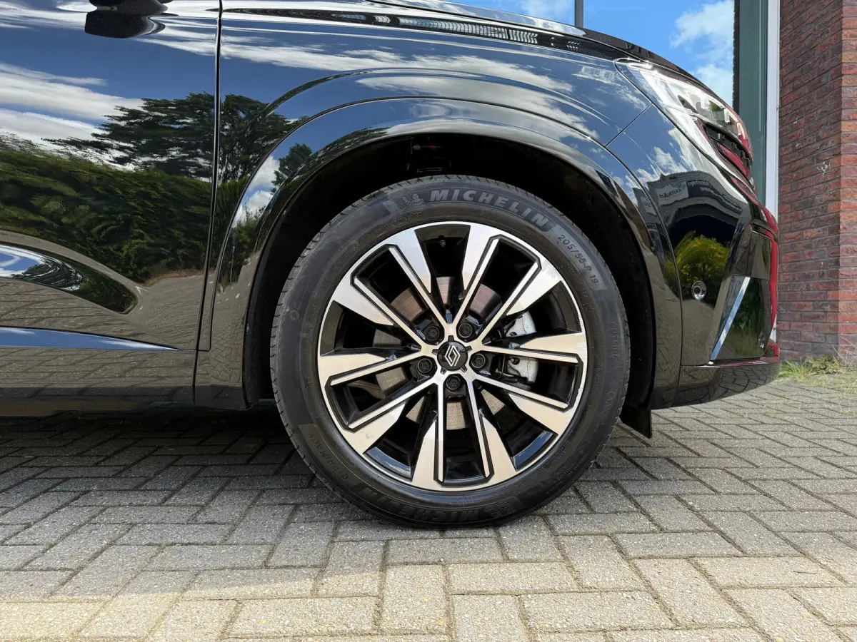 E-Tech full hybrid 200 techno 7p. - Automaat - Panoramadak - Navi - Camera