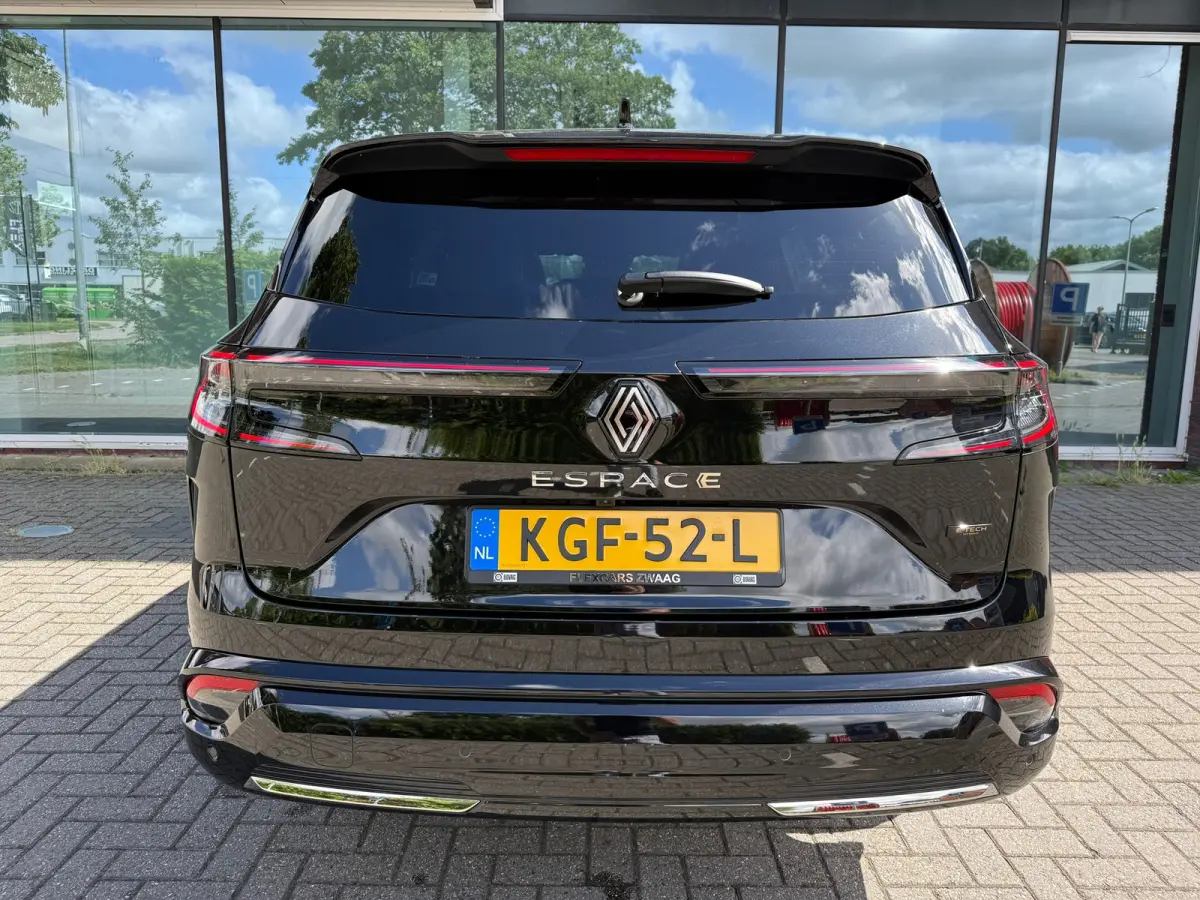 E-Tech full hybrid 200 techno 7p. - Automaat - Panoramadak - Navi - Camera