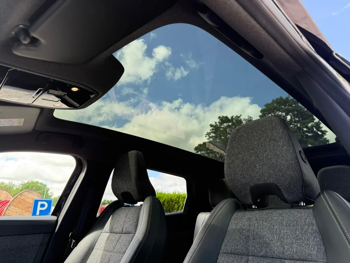 E-Tech full hybrid 200 techno 7p. - Automaat - Panoramadak - Navi - Camera