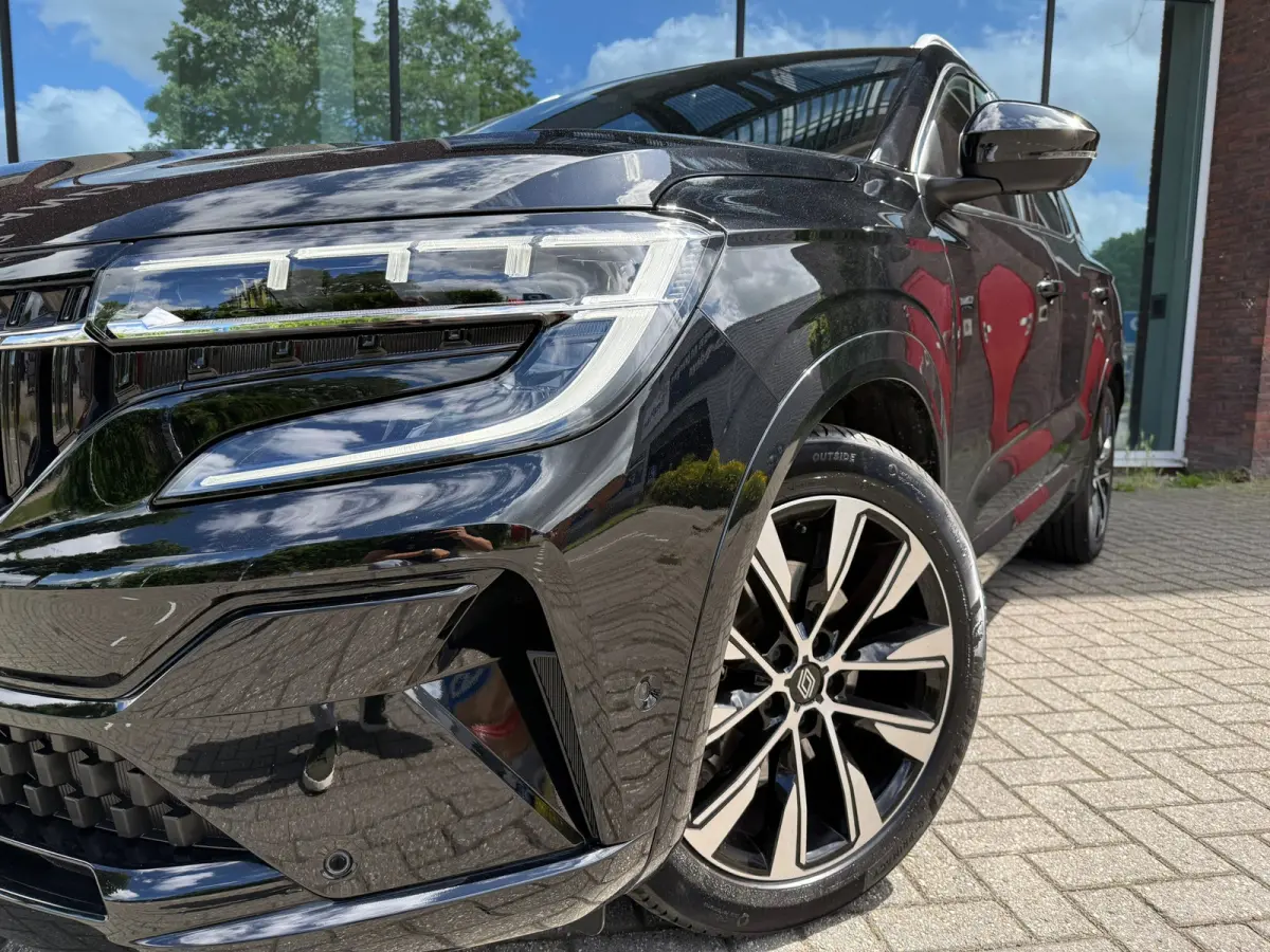E-Tech full hybrid 200 techno 7p. - Automaat - Panoramadak - Navi - Camera