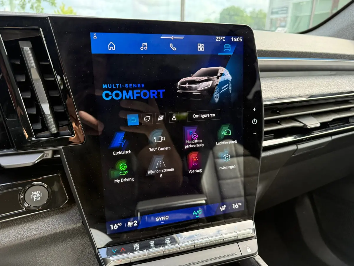 E-Tech full hybrid 200 techno 7p. - Automaat - Panoramadak - Navi - Camera