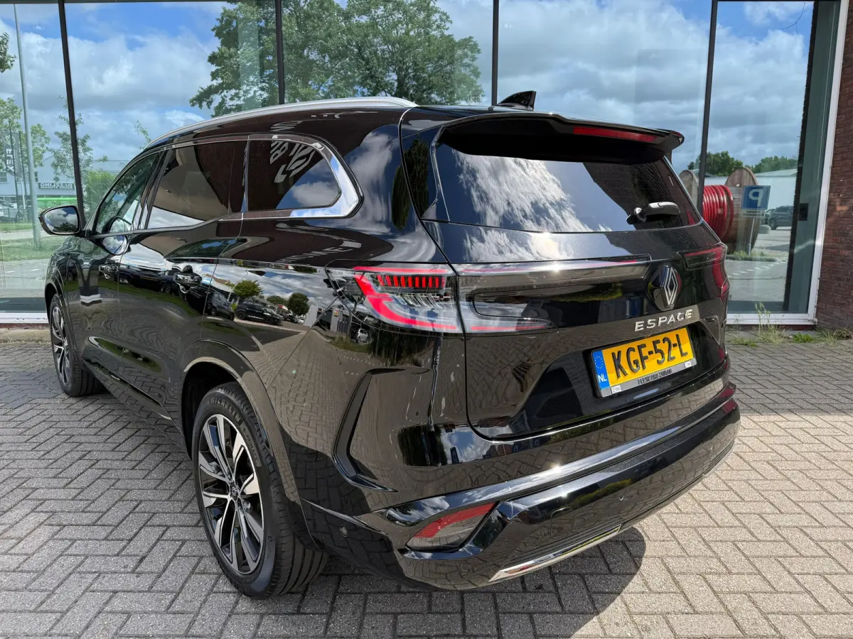 E-Tech full hybrid 200 techno 7p. - Automaat - Panoramadak - Navi - Camera