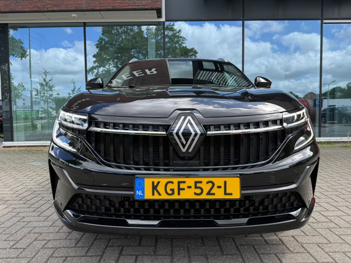 E-Tech full hybrid 200 techno 7p. - Automaat - Panoramadak - Navi - Camera