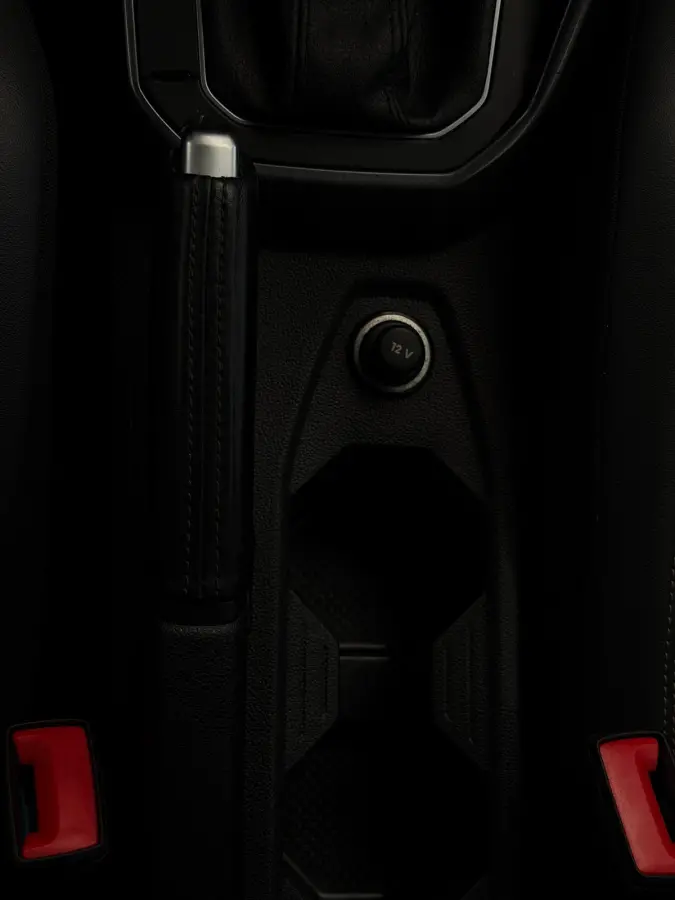 1.0 TSI CarPlay Camera IQ Lights