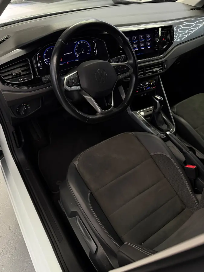 1.0 TSI CarPlay Camera IQ Lights