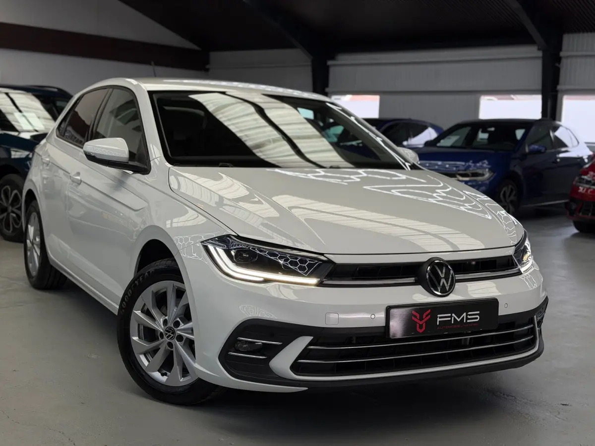 1.0 TSI CarPlay Camera IQ Lights
