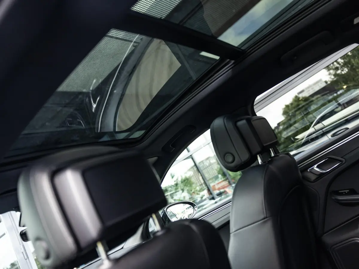 2.0 | PASM LUCHTVERING | PANORAMA/SCHUIF-KANTELDAK | PDLS + | 20 INCH TURBO WIEL | SPORTEINDPIJPEN | PORSCHE DEALER ONDERHOUDEN |