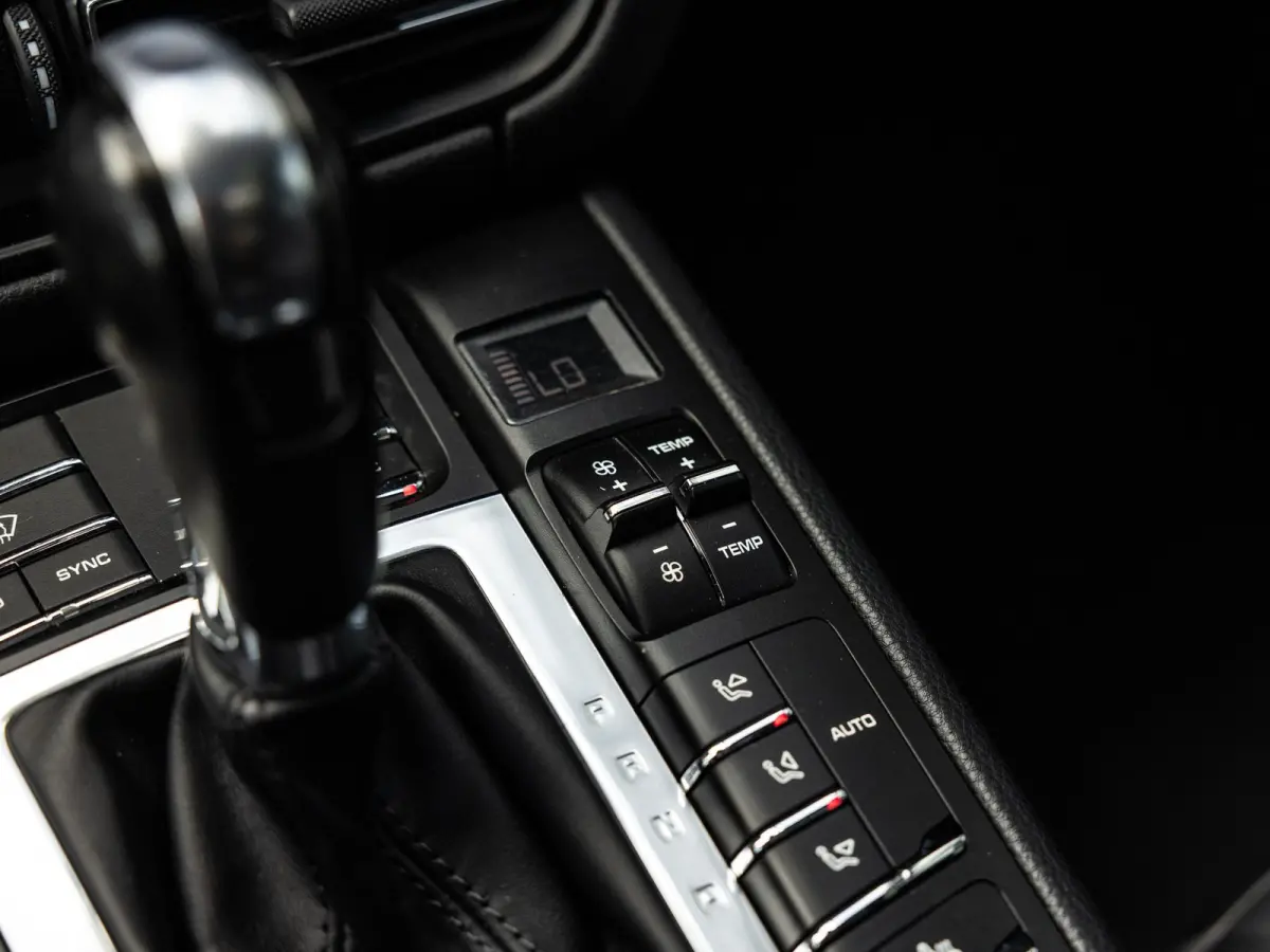 2.0 | PASM LUCHTVERING | PANORAMA/SCHUIF-KANTELDAK | PDLS + | 20 INCH TURBO WIEL | SPORTEINDPIJPEN | PORSCHE DEALER ONDERHOUDEN |