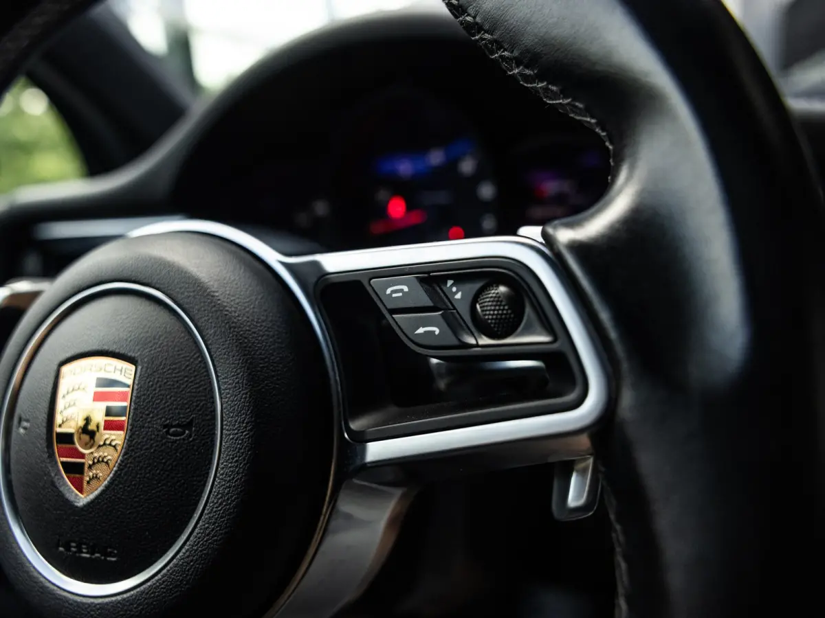 2.0 | PASM LUCHTVERING | PANORAMA/SCHUIF-KANTELDAK | PDLS + | 20 INCH TURBO WIEL | SPORTEINDPIJPEN | PORSCHE DEALER ONDERHOUDEN |