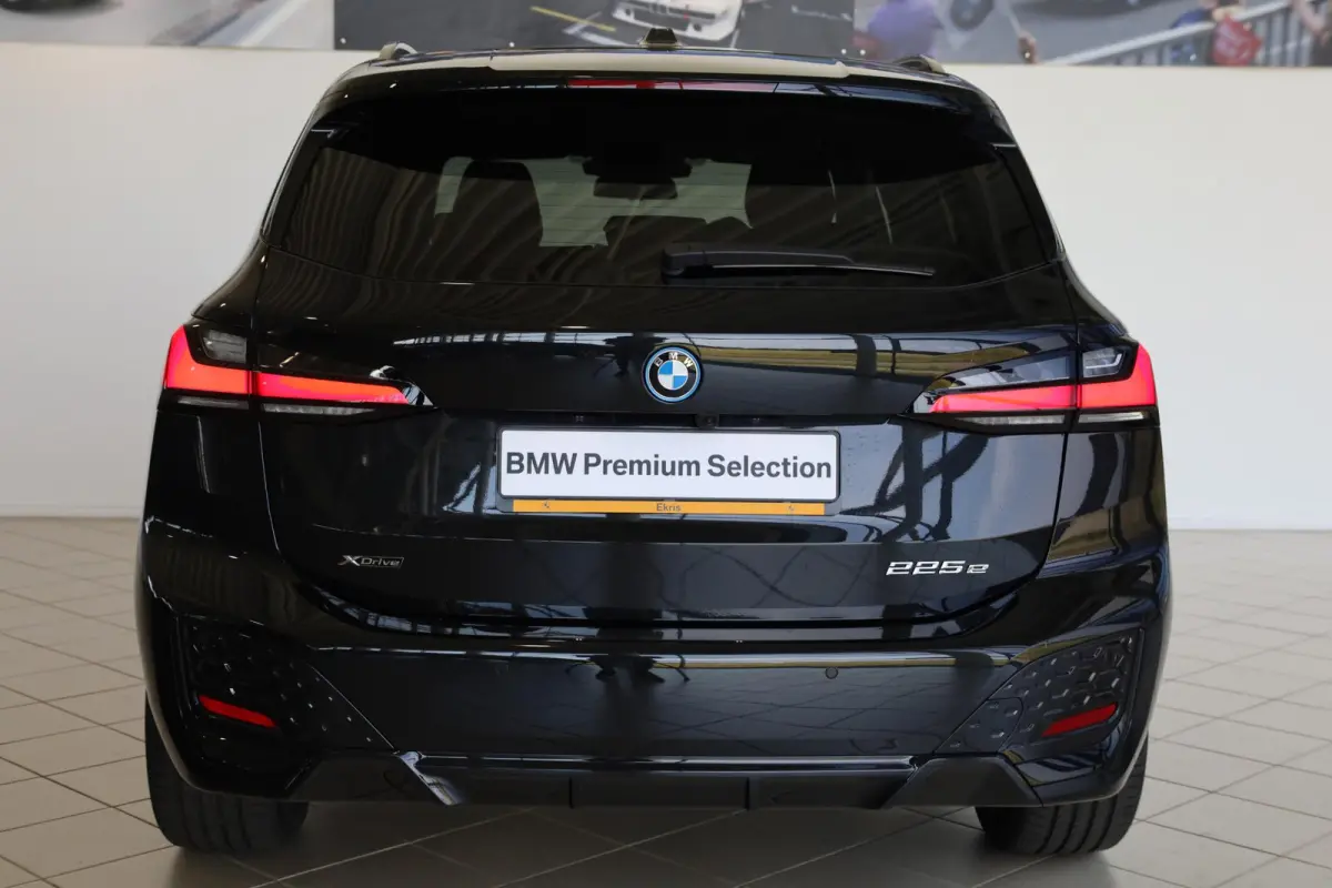 225e xDrive | M Sportpakket | Comfort Access | Harman/Kardon | Panoramadak | Head-Up Display