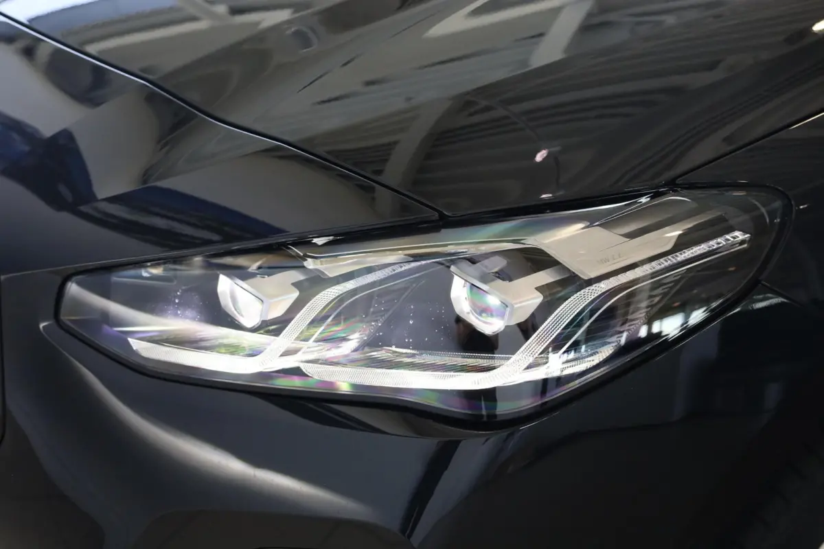 225e xDrive | M Sportpakket | Comfort Access | Harman/Kardon | Panoramadak | Head-Up Display