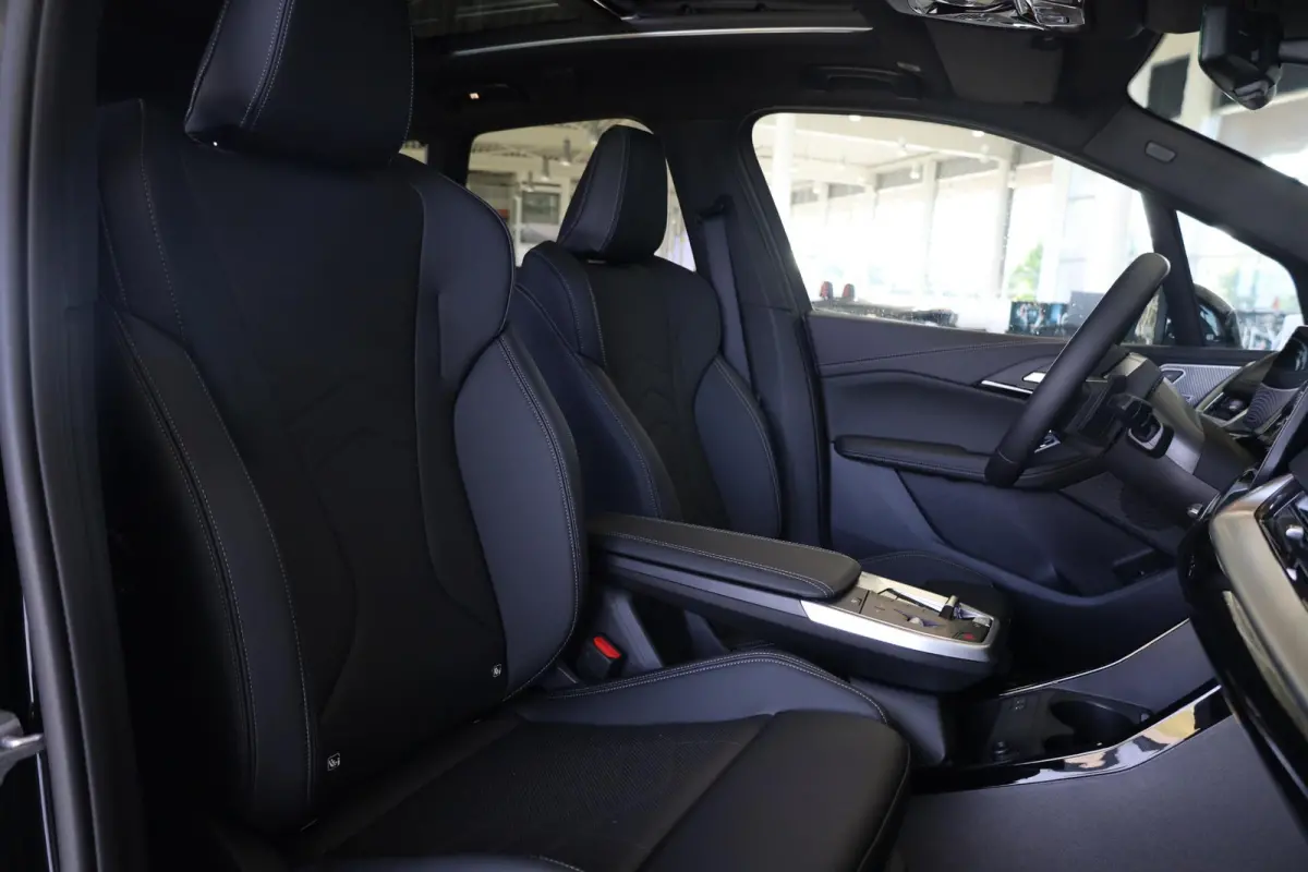 225e xDrive | M Sportpakket | Comfort Access | Harman/Kardon | Panoramadak | Head-Up Display
