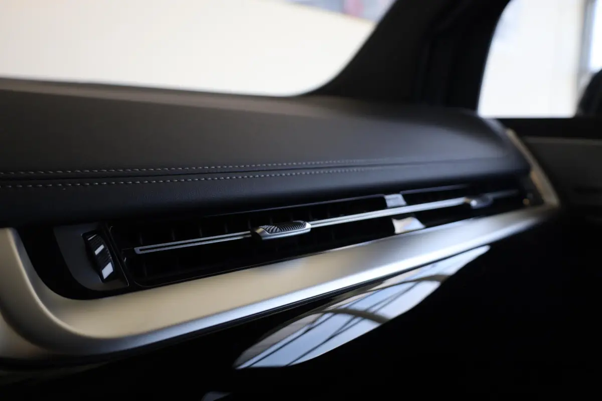 225e xDrive | M Sportpakket | Comfort Access | Harman/Kardon | Panoramadak | Head-Up Display