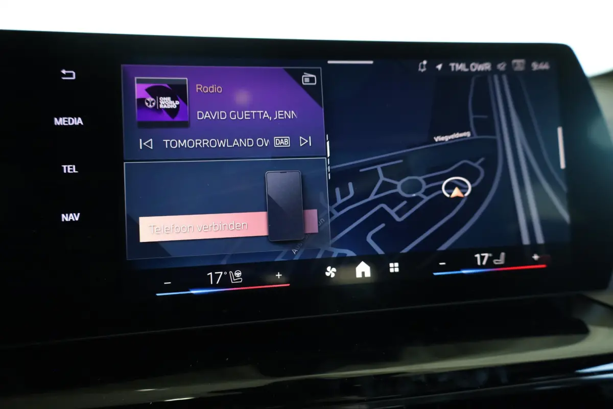225e xDrive | M Sportpakket | Comfort Access | Harman/Kardon | Panoramadak | Head-Up Display