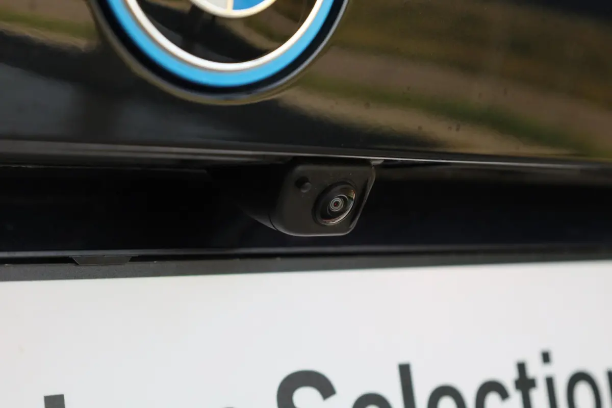 225e xDrive | M Sportpakket | Comfort Access | Harman/Kardon | Panoramadak | Head-Up Display