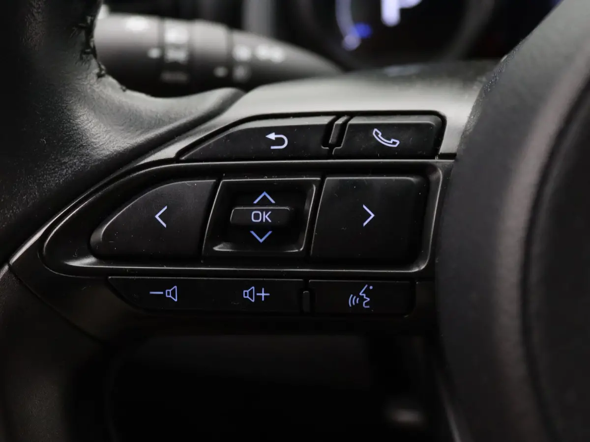 1.5 Hybrid Executive Head-up display | JBL